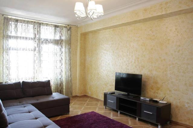 911 Apartments Antonovichа Kyiv Exterior photo
